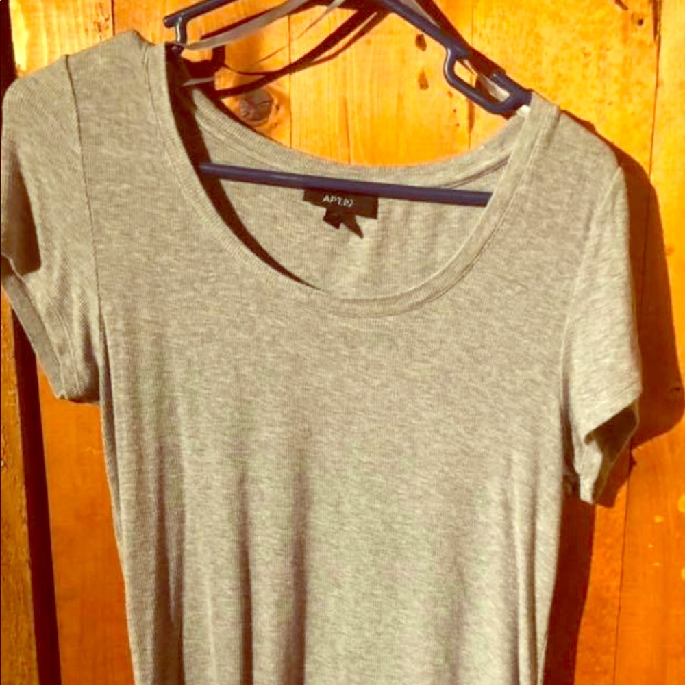 Apt 9 ribbed tee shirt